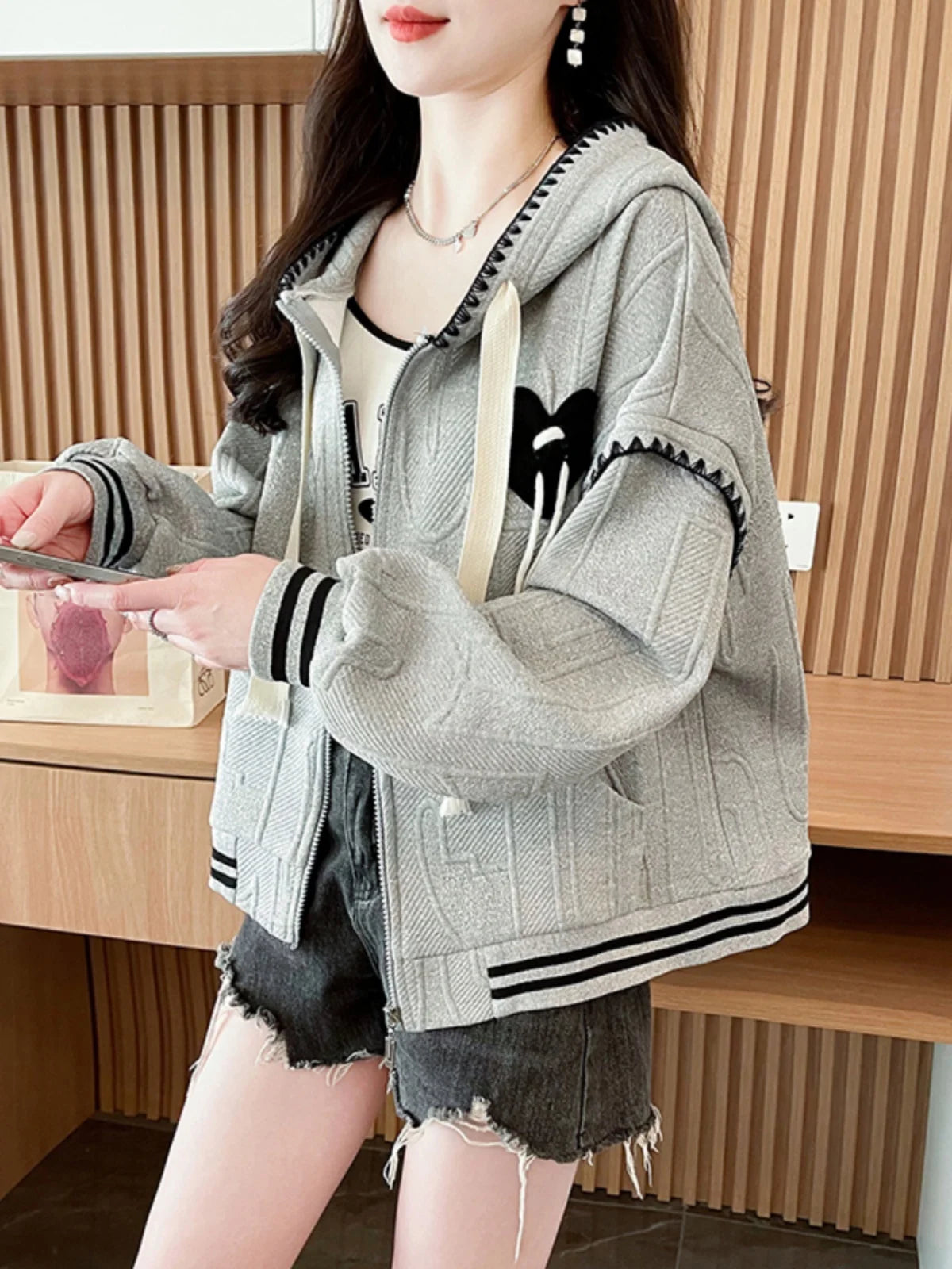 Sweet College Style Baseball Uniform Jacket Girls Fashion Spring Autumn Loose Lines Heart Drawstring Cardigan Hoodie Hooded Coat