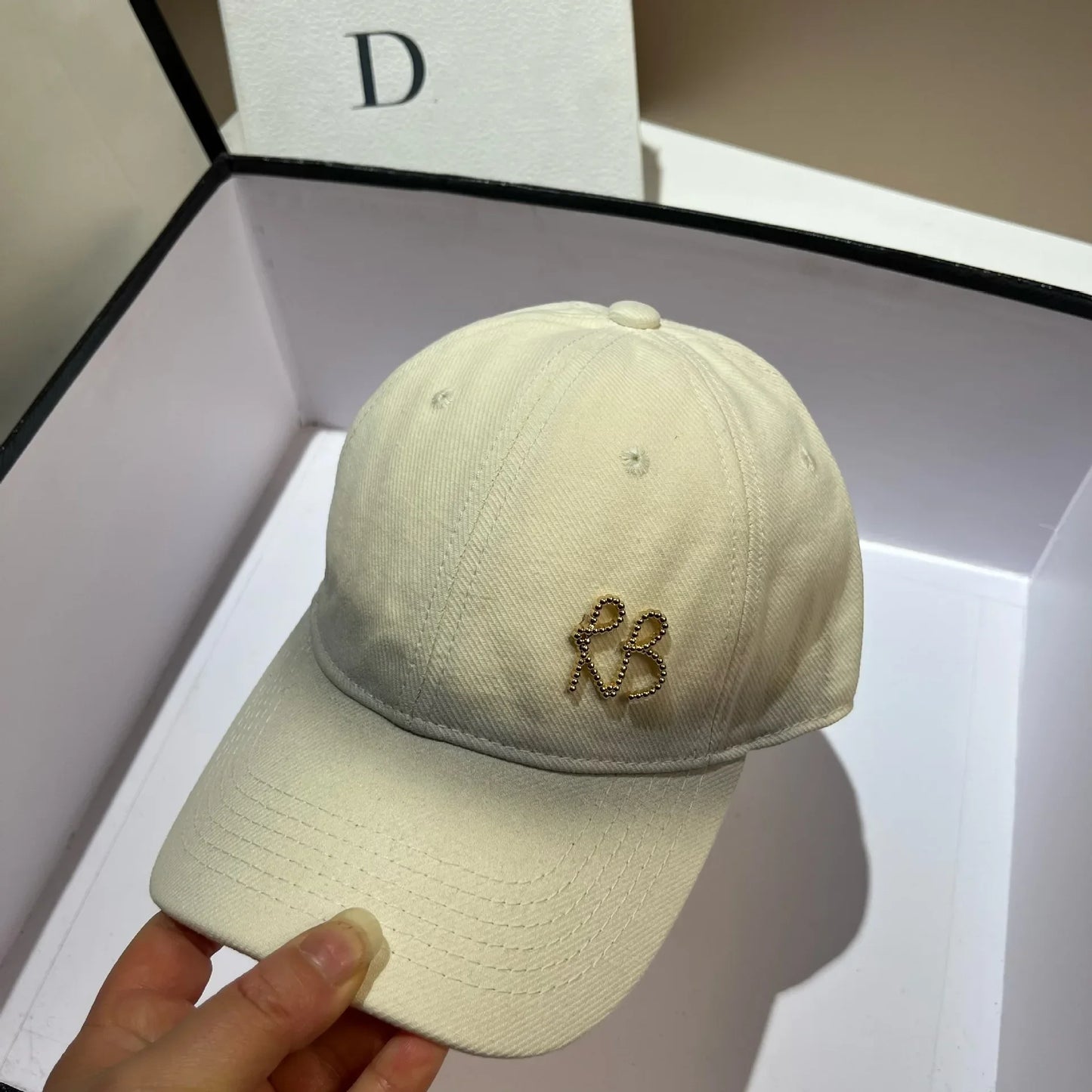 Luxury Designer Metal Letter  Baseball Caps Men Women Fashion Snapback Hip Hop Adjustable Bone Dad Hat Outdoor Visor Sun Hats