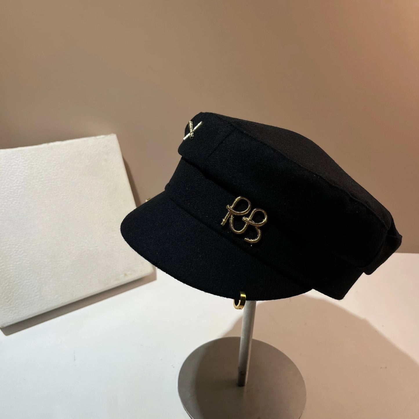 Luxury Designer Brand Wool Fabric Newsboy Caps for Women Letters Militray Hat Flat Top Cap Casual Gorras Visor Navy Hats Gorras